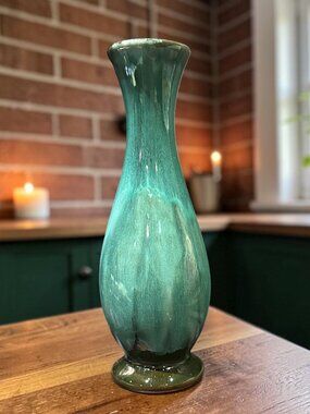 Vintage Blue Mountain Pottery 10 Inch Vase, Classic Green Reflow Glaze